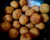 A picture of step 8 of Achari Ammini Kozhukattai.