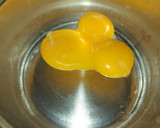 Foto del paso 3 de la receta: Huevos benedictino con salsa holandesa