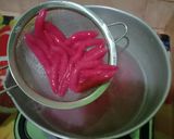 Foto langkah ke 3 dari resep Cenil Merah Putih.