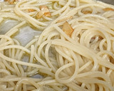 Foto del paso 4 de la receta: Espaguetis muy sencillos al ajo