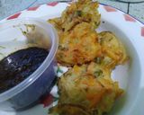 Foto langkah ke 4 dari resep Ote-ote/bakwan sayur sambel petis.