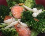 Foto langkah ke 7 dari resep Brokoli Tumis.