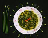 A picture of step 5 of Onion Flower Stalks dry Curry.