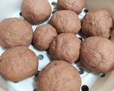 Foto langkah ke 5 dari resep Roti Sobek Kukus Isi Coklat.