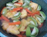Foto langkah ke 3 dari resep Sup Udang Wortel Nanas.