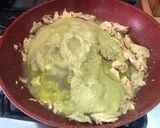 Foto del paso 3 de la receta: Pollo en salsa de tómatillo y aguacate a la sonorense
