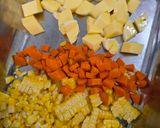 Foto langkah ke 1 dari resep Egg Drop Corn Soup With Tofu.