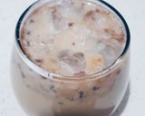 Foto langkah ke 3 dari resep Es Kopi susu gula aren coklat.