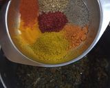 عکس مرحله 4 از دستور 🖇️🦋ماهی سرخ کرده همراه با حشو و رشته پلو و ترشی بادمجون جنوبی👌🏻👍🏻