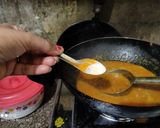 A picture of step 2 of Kadhai paneer.