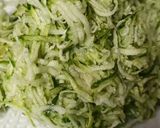 Foto del passaggio 2 della ricetta Nido di zucchine e uova