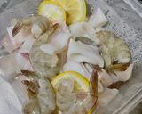 Foto langkah ke 1 dari resep Cumi & Udang saus padang.