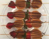 A picture of step 5 of Pancake Skewers 🥞🍓.