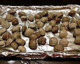 A picture of step 1 of Clams Casino.