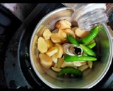 A picture of step 2 of Ginger garlic green chilli paste.