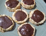 Foto del paso 5 de la receta: Galletitas tipo ojitos de Banana y Coco
