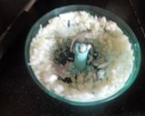 A picture of step 1 of Lauki raita.