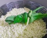 Hình bước làm 4 của món Xôi lá dứa đùi gà chiên