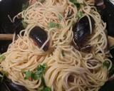 Spaghetti frutti di mare al cartoccio recipe step 5 photo