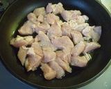 A picture of step 3 of Chinese Stir-Fried Chicken and Broccoli with Mayonnaise.