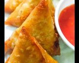 A picture of step 6 of Chinese veggie samosa.