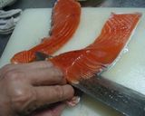 A picture of step 1 of Foil-Wrapped Salmon with Green Onions and Mayonnaise.