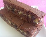 A picture of step 9 of Raisin Cream Cheese Chocolate Squares.