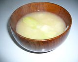 A picture of step 4 of Easy 10-Minute Cabbage Miso Soup.