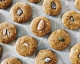 Foto langkah ke 3 dari resep Banana peanut butter muesli soft cookies 🍪.