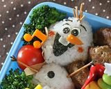 A picture of step 5 of Easy Frozen "Olaf" Charaben.