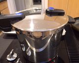 A picture of step 10 of Stewed Pork Ribs in White Wine.