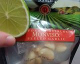 A picture of step 2 of Salsa macha.