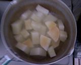 A picture of step 2 of Simple Simmered Marinated Daikon Raddish and Chicken.