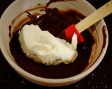 A picture of step 12 of Peanut Butter and Chocolate Mousse Torte.