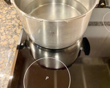 Foto del paso 2 de la receta: Caldo de gallina y pollo
