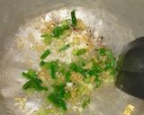 Foto langkah ke 2 dari resep Sup Tahu Selada.