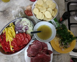 Foto del paso 1 de la receta: Bifes a la criolla