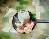 Foto langkah ke 5 dari resep Sop Bening Tahu Udang (Kids Friendly).