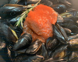 Foto del paso 2 de la receta: Tallarines con salsa picante de mejillones