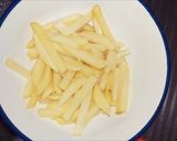 Foto langkah ke 2 dari resep Homemade French Fries.