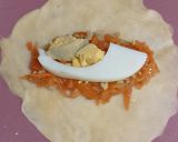Foto langkah ke 6 dari resep Pastel Isi Wortel Tuna.