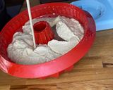 Foto del paso 8 de la receta: Bundt Cake de Limón y Jengibre Marmolado