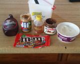 A picture of step 8 of Peanut Butter MnM Ice-Cream/Shake.