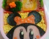 A picture of step 9 of Easy Little Piggy Bento.