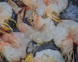 Foto langkah ke 1 dari resep Udang Saus Padang (Ala seafood).