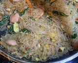 Foto langkah ke 10 dari resep Bihun Goreng Cabe Ijo.