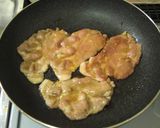 A picture of step 3 of Easy Pan-Fried Ginger Pork with Simple Ingredient Ratios.