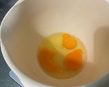 Une image de l'étape 3 de Gâteau aux prunes et fruits confits au rhum.