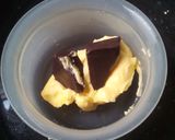 Foto langkah ke 1 dari resep Choco lava (no mixer, no oven).
