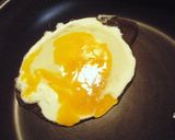 A picture of step 2 of Teriyaki Ham and Egg Toast.